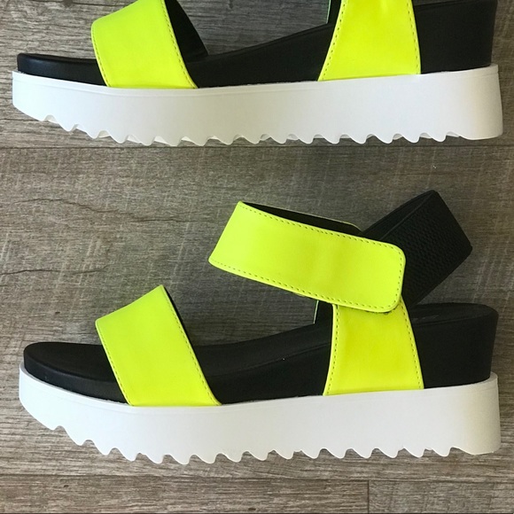 Neon Easy Strap Open Toe Lug Platform Sport Sandal - Picture 7 of 9
